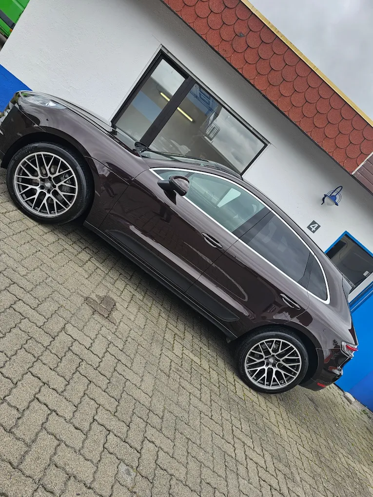 Porsche Macan - Perfekte Lackpflege und Glanzgarantie